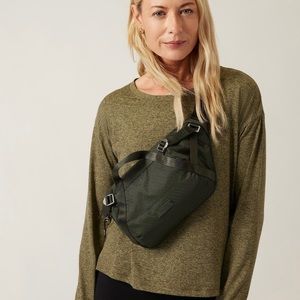 Athleta Excursion Waistbag